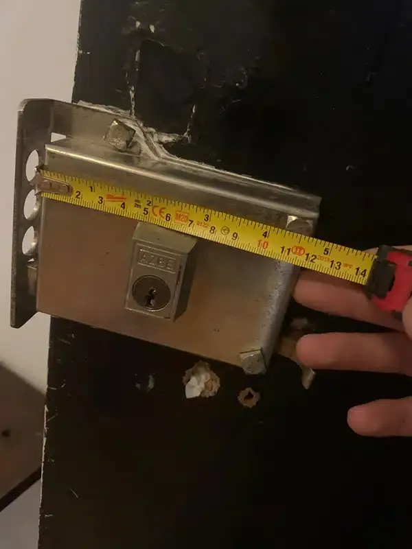 Cilindro de seguridad antibumping con certificación SKG*** y llave de puntos